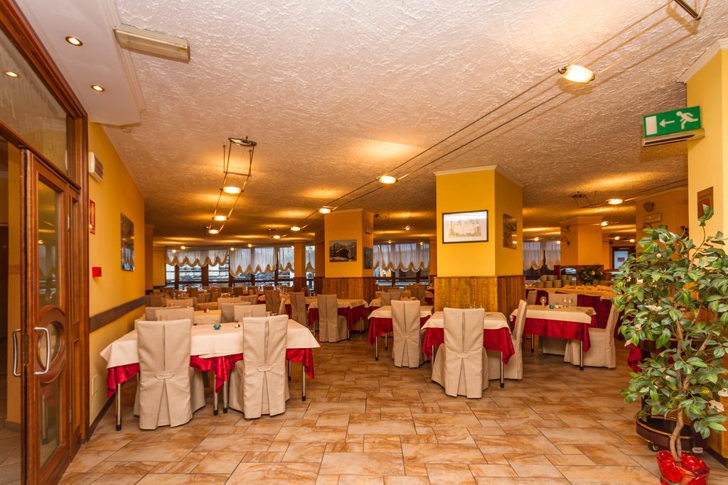 Hotel Relais Des Alpes Саузе-д'Ульс Экстерьер фото