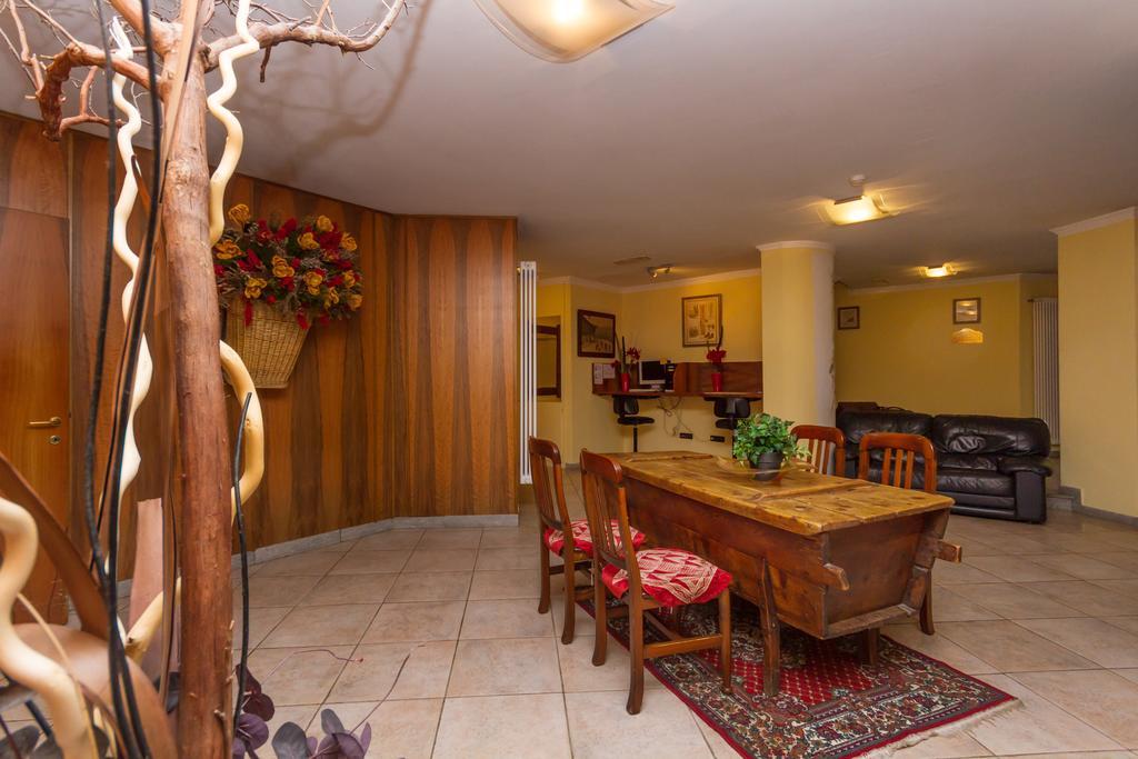 Hotel Relais Des Alpes Саузе-д'Ульс Экстерьер фото